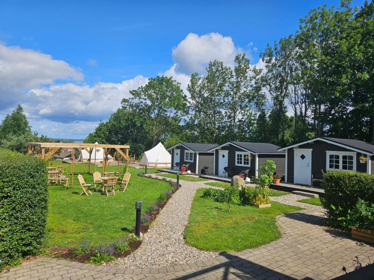 Kaptenshuset Hotell Kivik Buitenkant foto